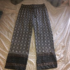 women’s flowy pants. BOHO!